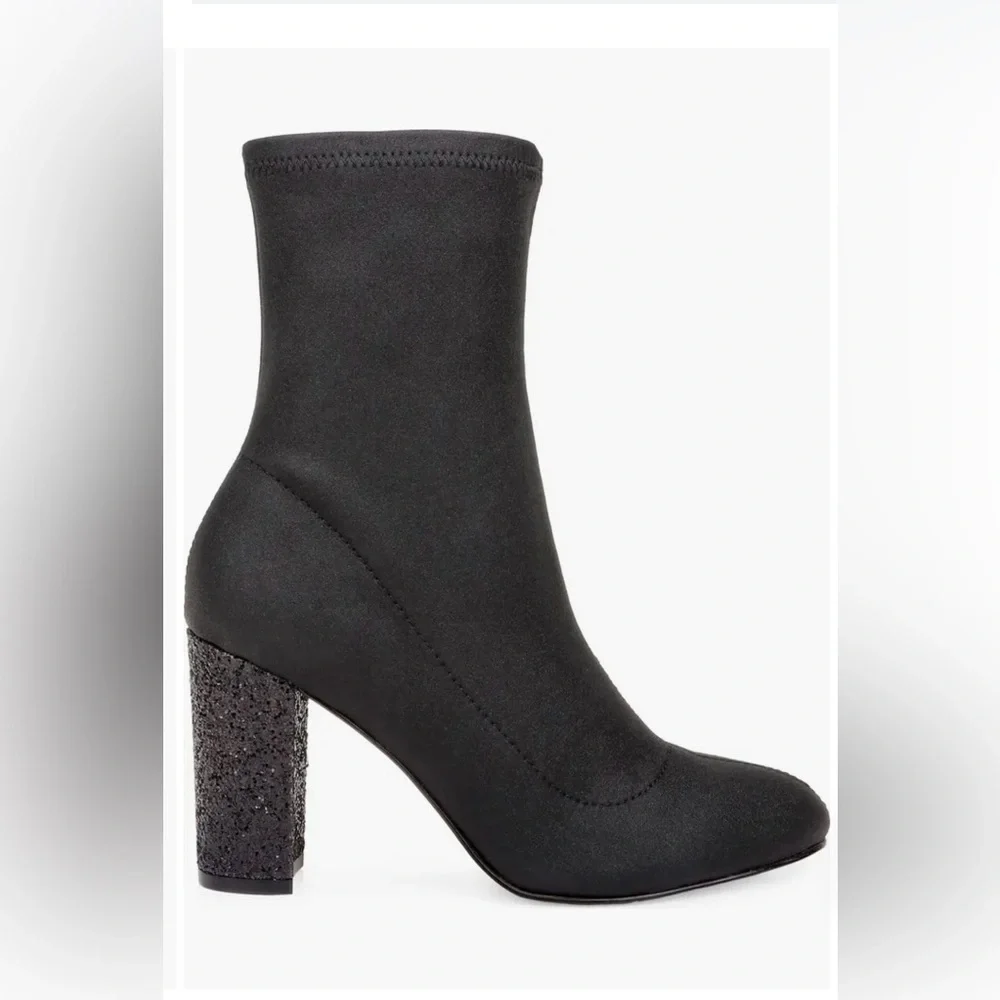 Badgley Mischka Jovanna Embellished Glittery Blok Heel Black Bootie Size 7.5 NWT